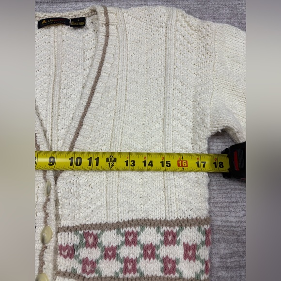 VTG Lizsport Chunky Handknit Cropped Cardigan Women’s Size S Cream Grandmacore - Picture 4 of 15